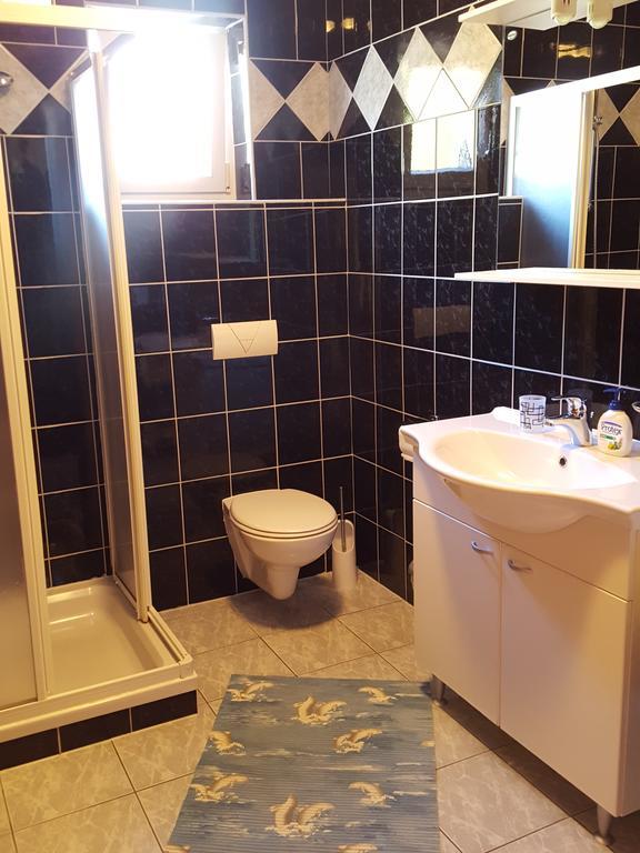 לופאר Apartments Mirakul מראה חיצוני תמונה