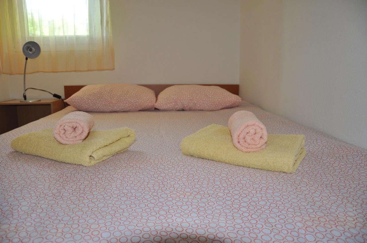 לופאר Apartments Mirakul מראה חיצוני תמונה