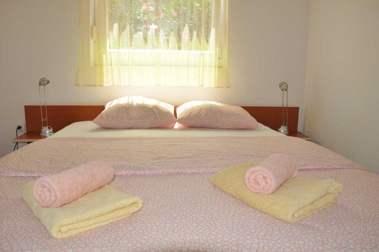 לופאר Apartments Mirakul מראה חיצוני תמונה