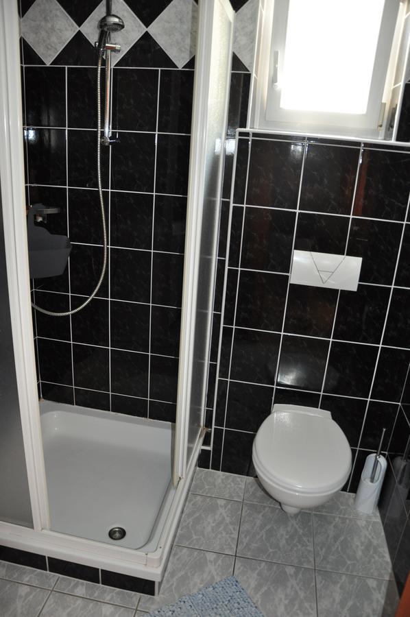 לופאר Apartments Mirakul מראה חיצוני תמונה