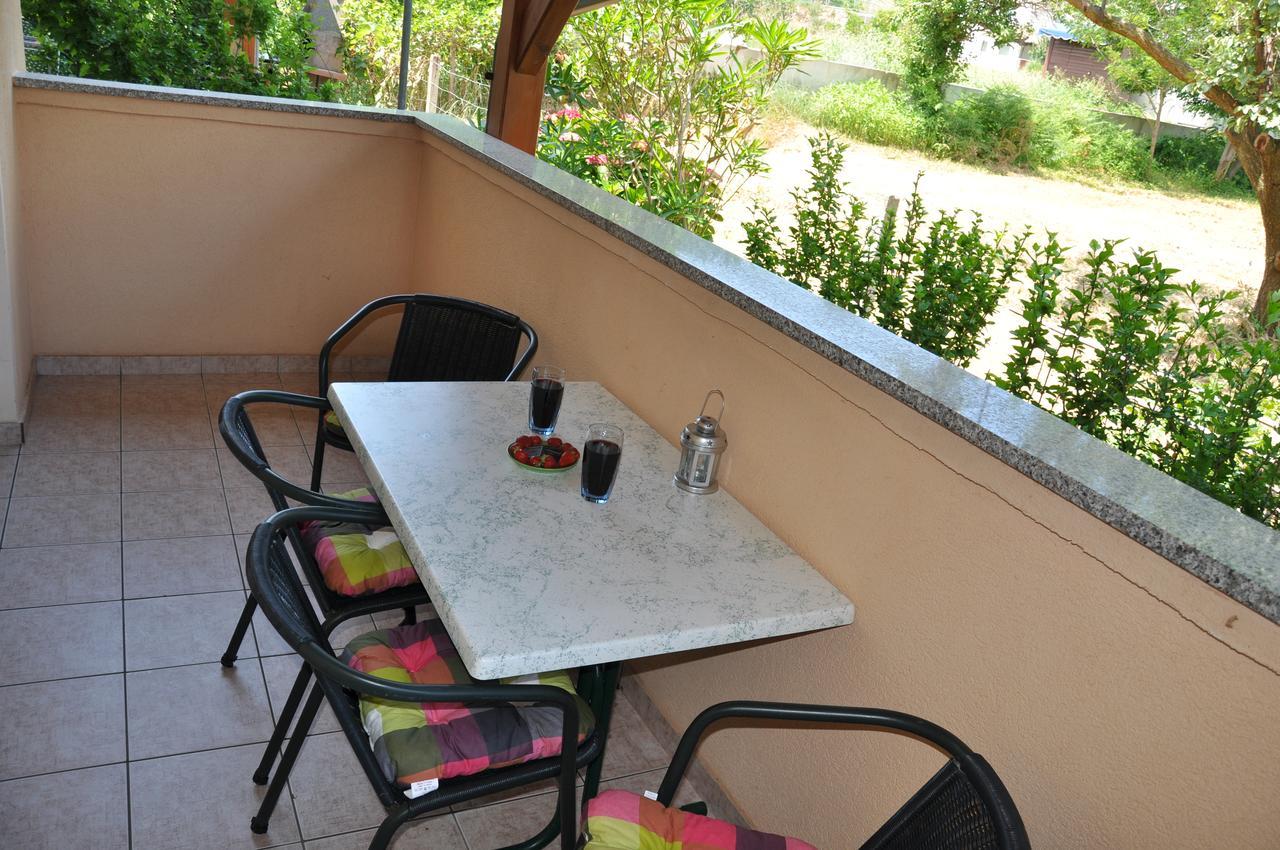 לופאר Apartments Mirakul מראה חיצוני תמונה