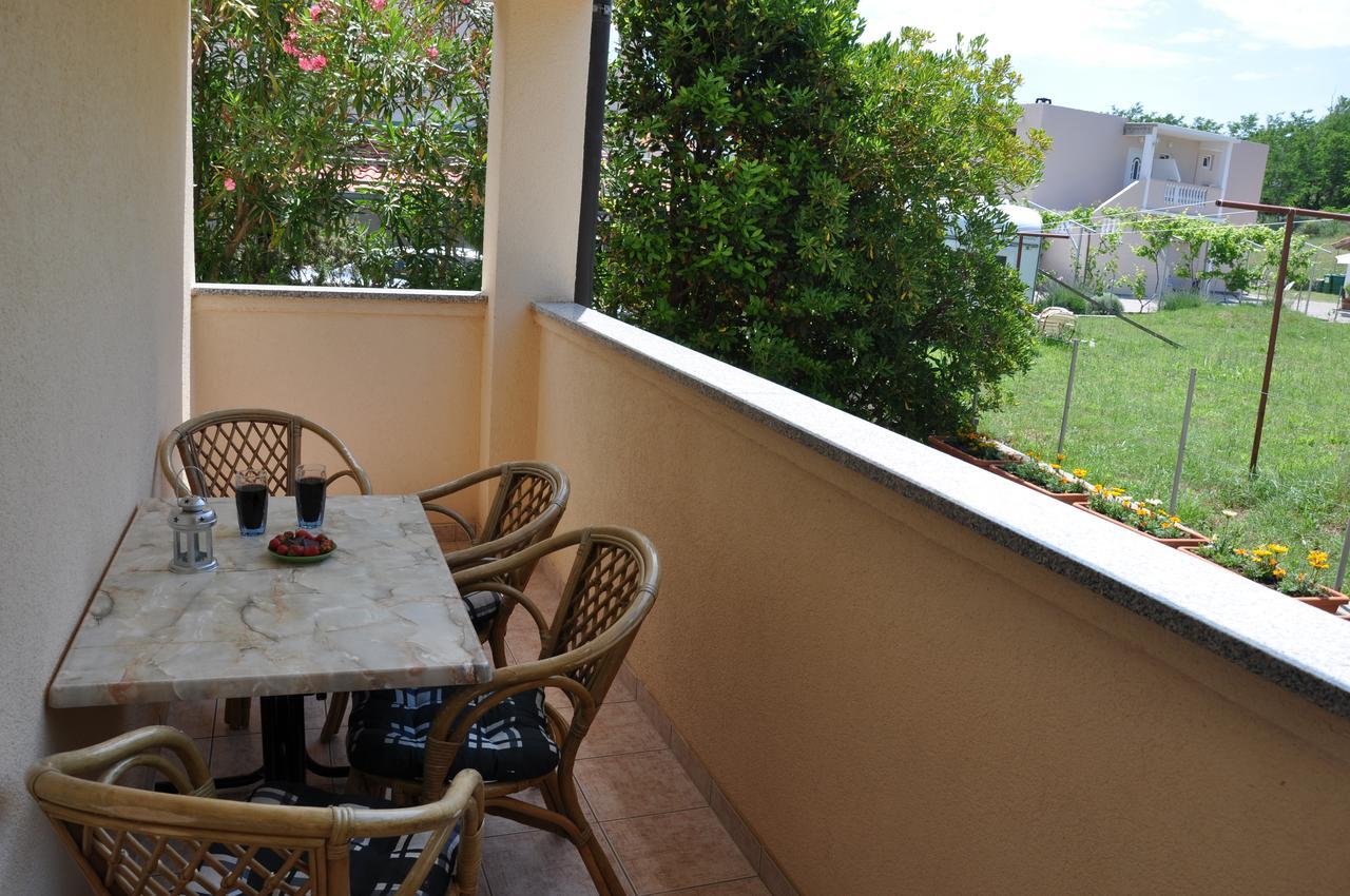 לופאר Apartments Mirakul מראה חיצוני תמונה
